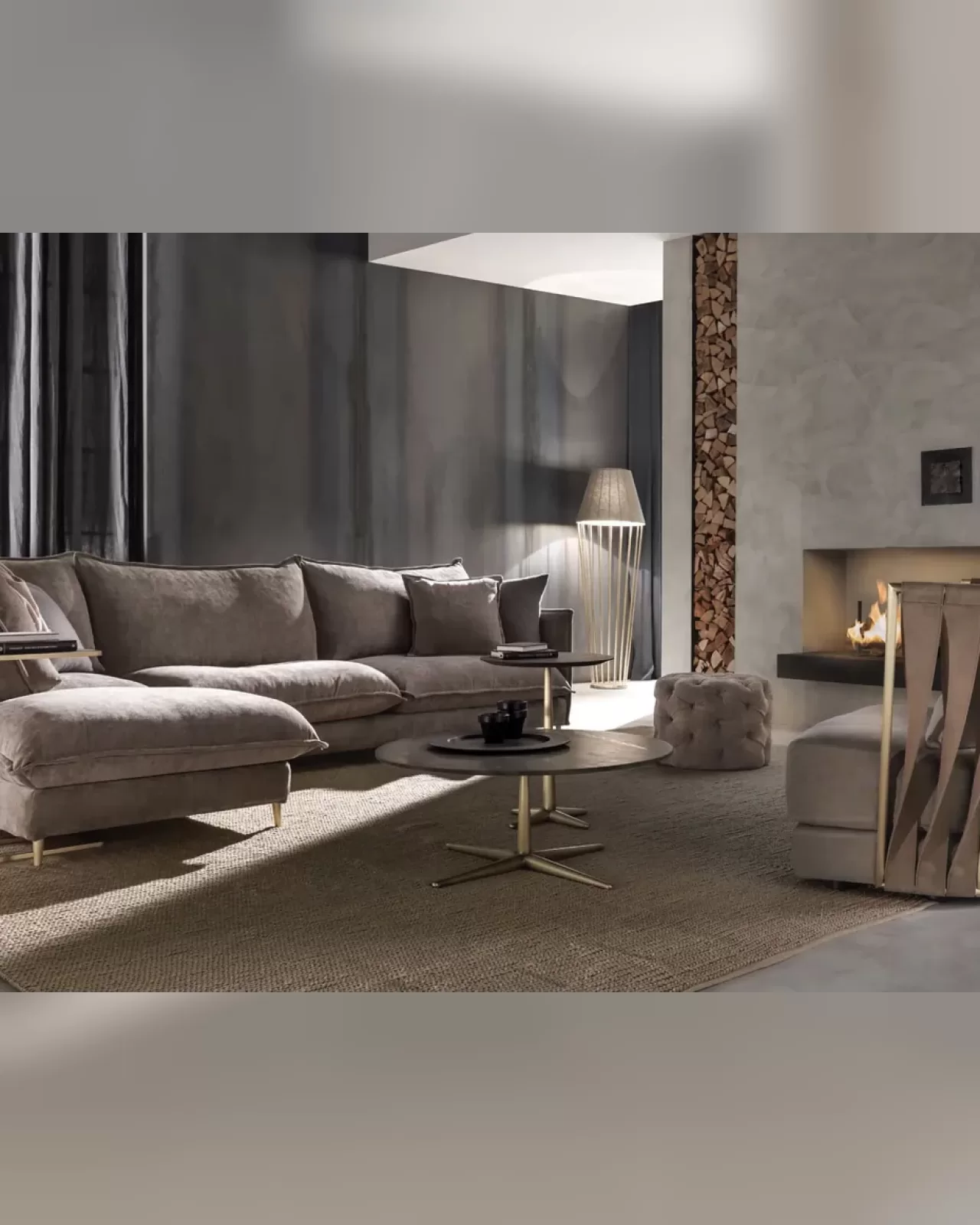 City Low Round Coffee Table by Cantori, low coffee table 35.8 cm high on a metal base