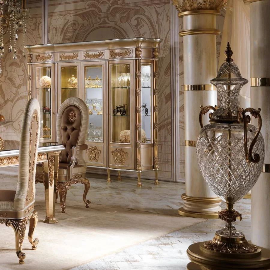 Royal Dining Chair RY015, Cappelletti Royal collection, classic Italian dining chair in a classic dining room setting, photo 1 of 4