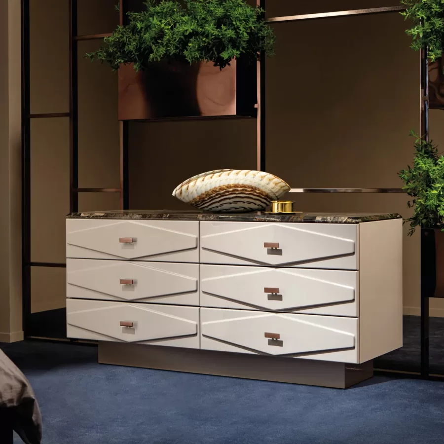 Cinabro Dresser by Epoque, Italian furniture company for the bedroom, in gloss lacquer