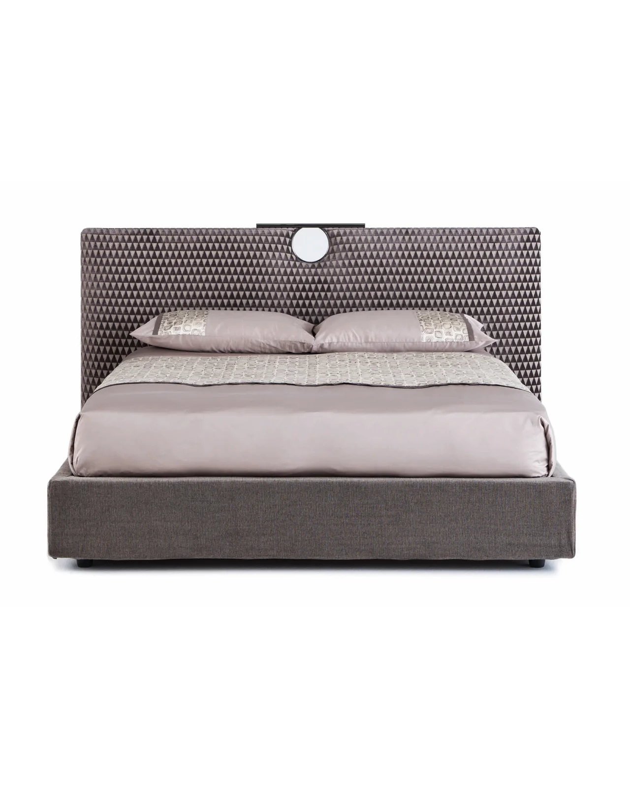 Bay bed by Cantori, studio view, photo 2 of 8, Nobili Design catalog