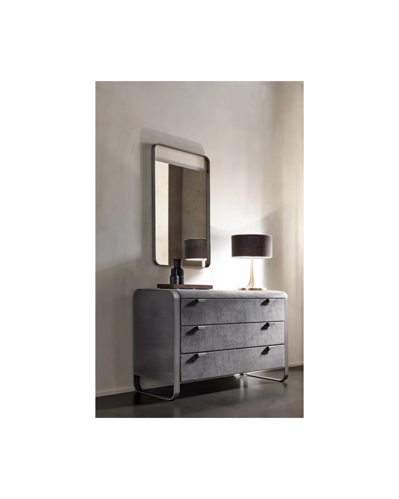 Elvis chest of drawers by Cantori, in an interior setting, photo 2 of 5
