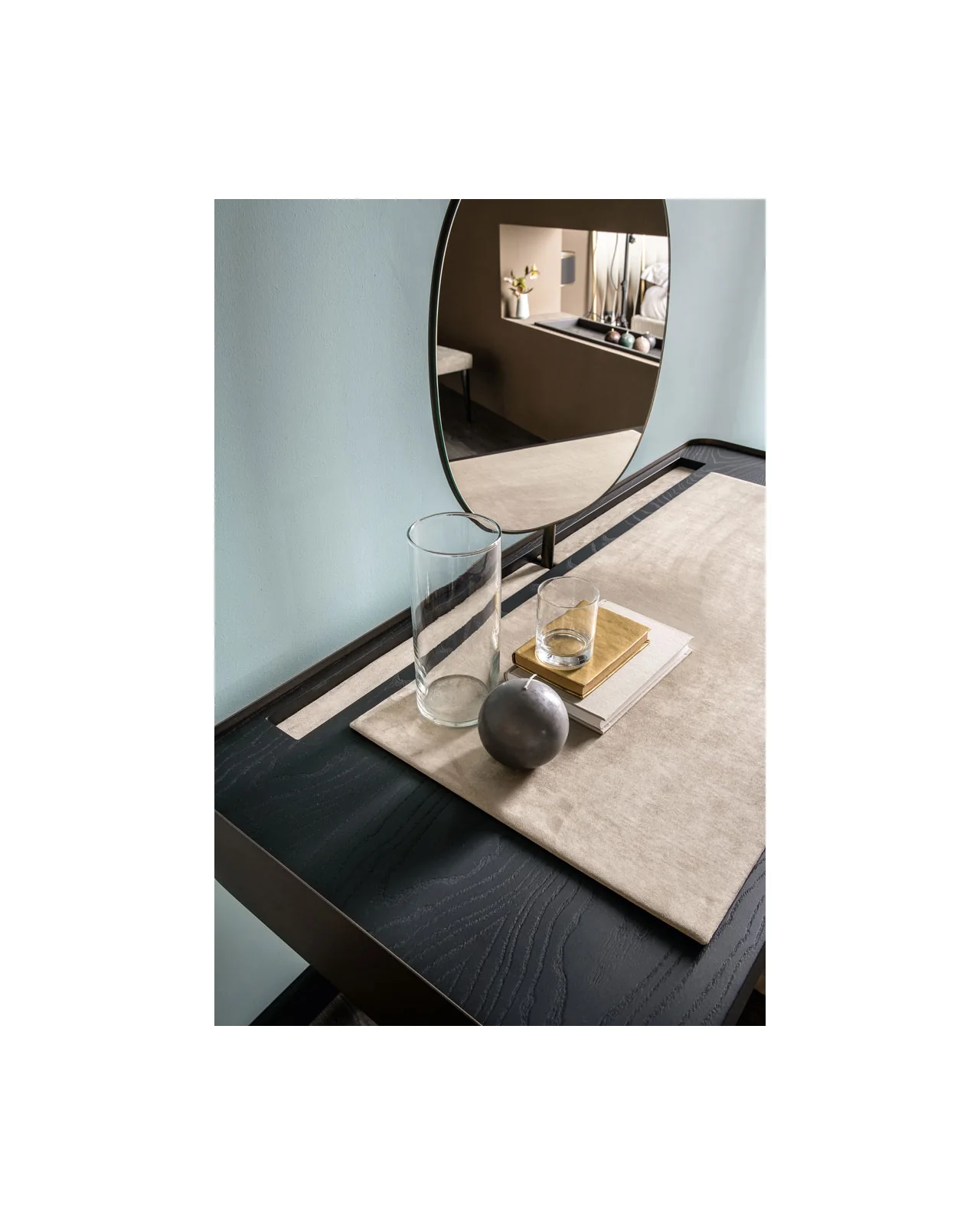 Luis desk and dressing table by Cantori, in an interior setting, photo 7 of 8