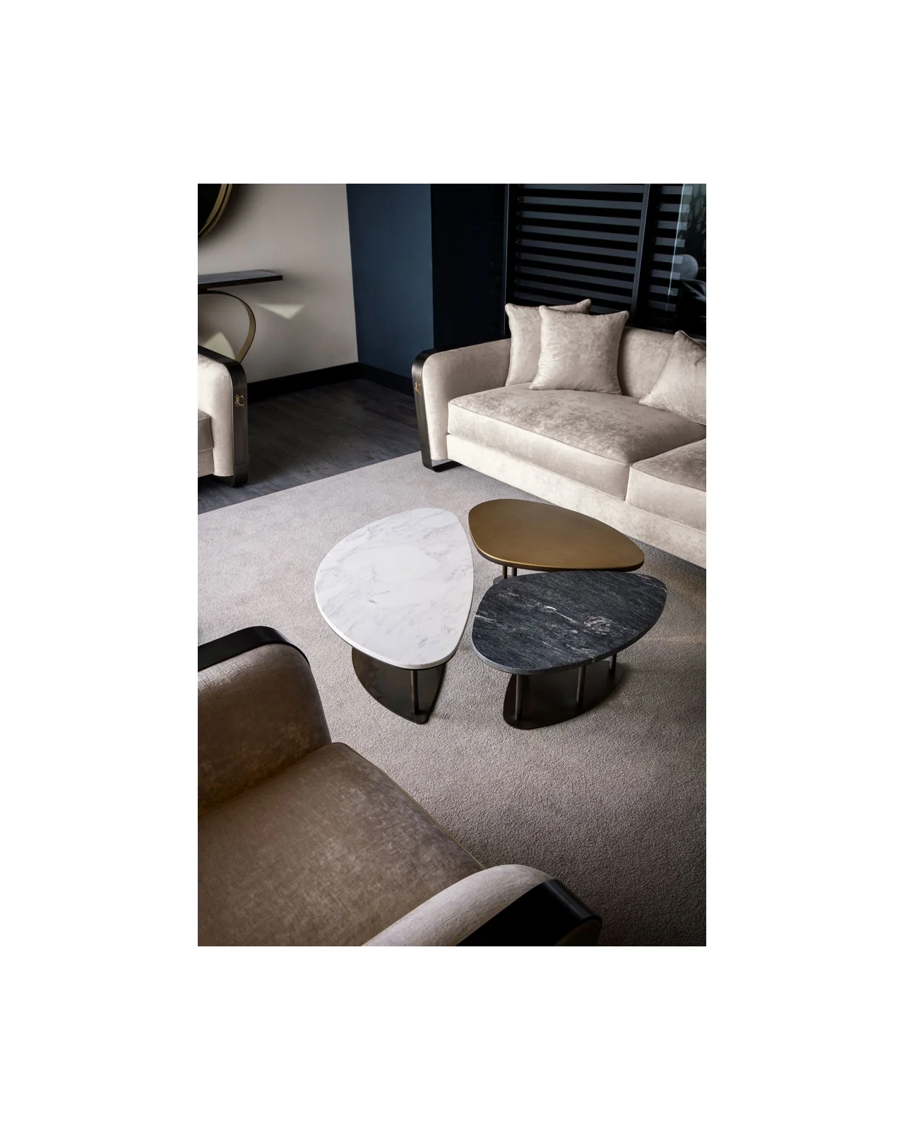 Ninfea coffee tables by Cantori, in an interior setting, photo 8 of 11