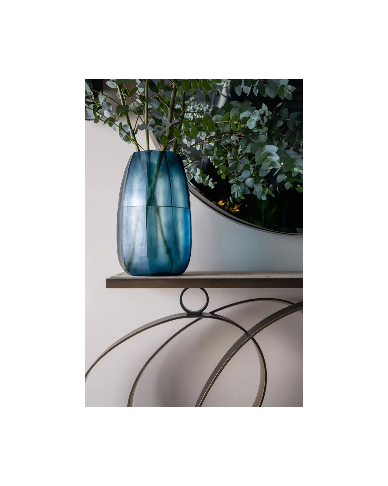 Rodin console table by Cantori, in an interior setting, photo 2 of 5