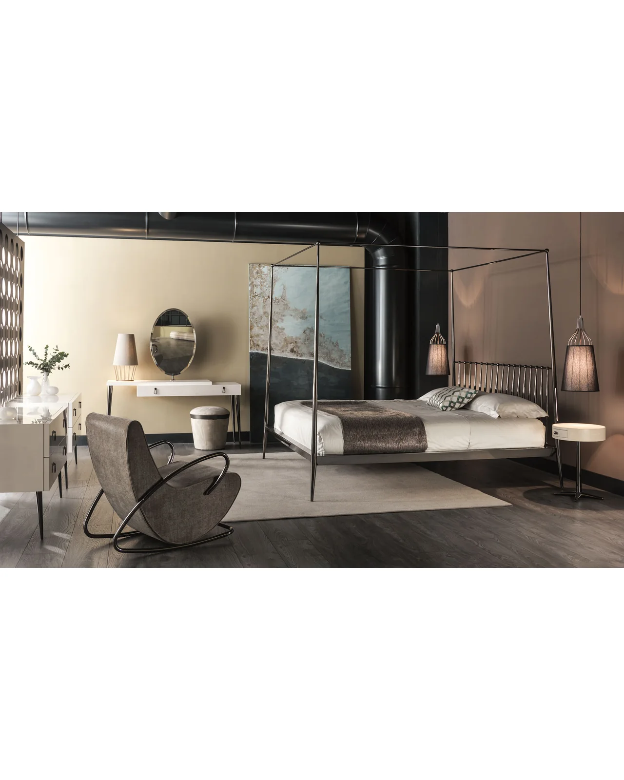 Urbino Canopy bed by Cantori, in an interior setting, photo 4 of 9