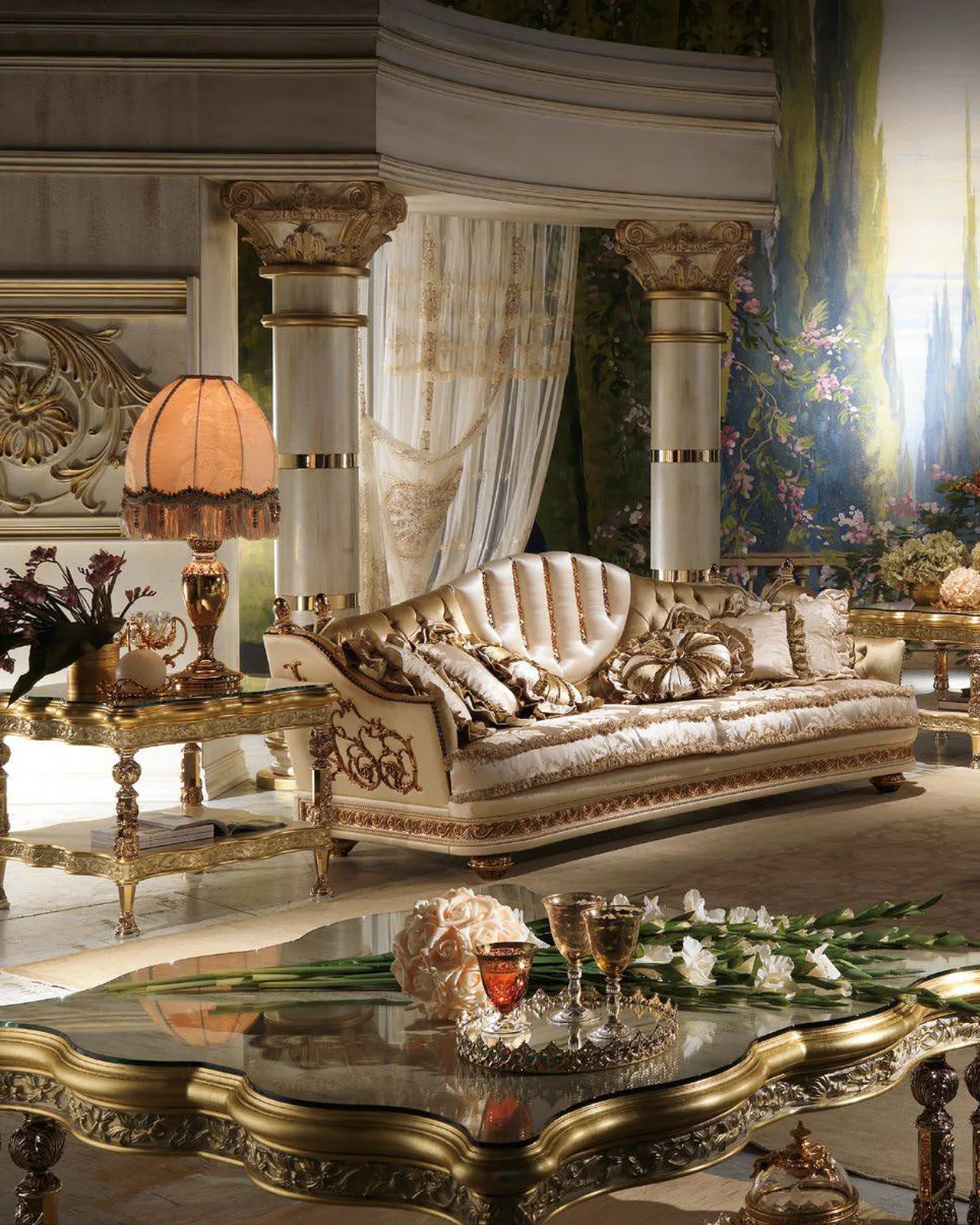 Royal Pouf RY076, Cappelletti Royal collection, classic Italian pouf in a classic living room setting, photo 4 of 4