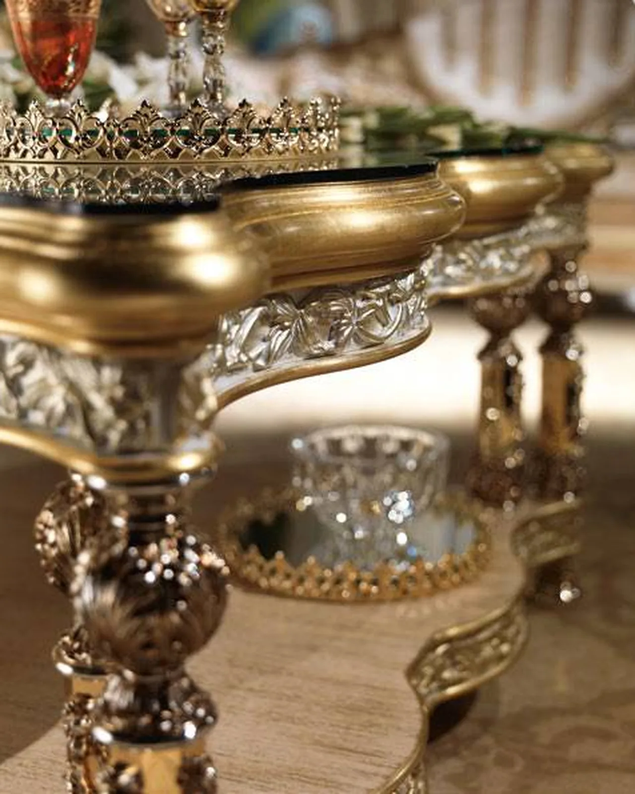 Royal Side Table RY075, Cappelletti Royal collection, classic Italian side table product view, photo 1 of 6
