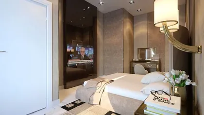 Letto imbottito di design italiano di lusso Collier, arredamento italiano