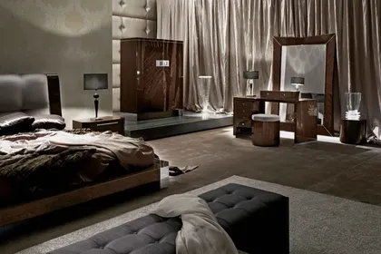 Vogue Ottoman, Italian bedroom furniture