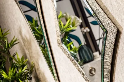 Aquilone Mirror detail